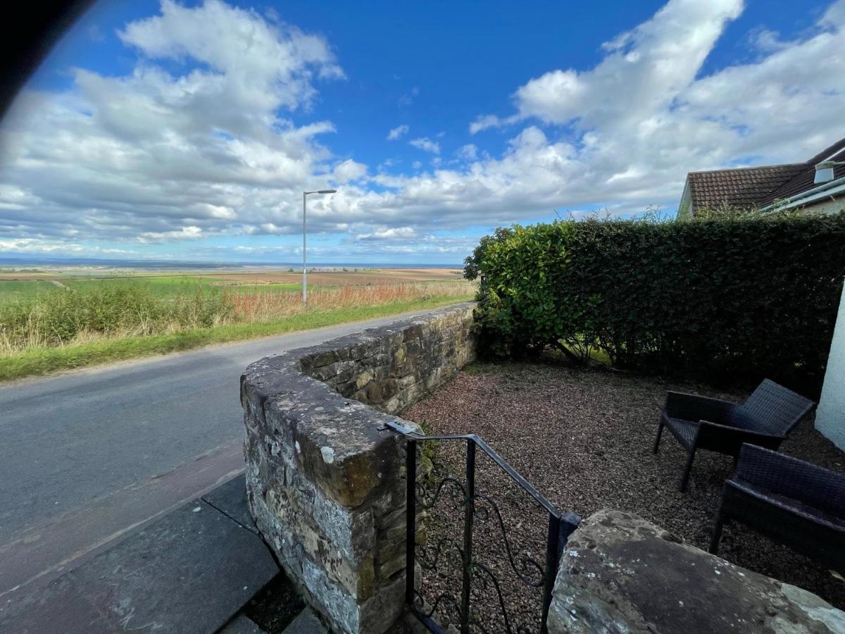 Golfers Dream Guest Suite With Onsite Golf Studio Available For Booking By Guests Strathkinness Exterior foto